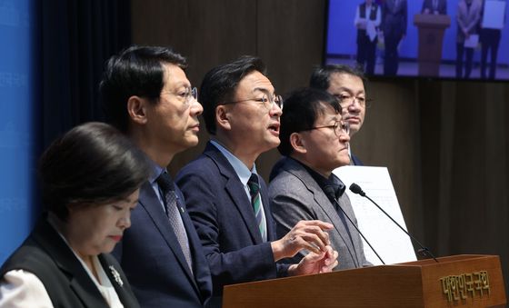 조국혁신당, '검찰·사법 개편' 법안 규탄