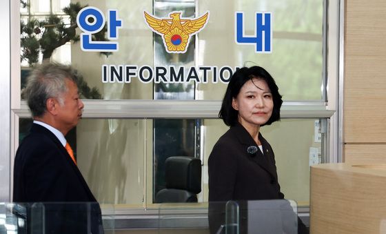 고소인 조사 출석하는 '김민석 고소' 이진숙 의원