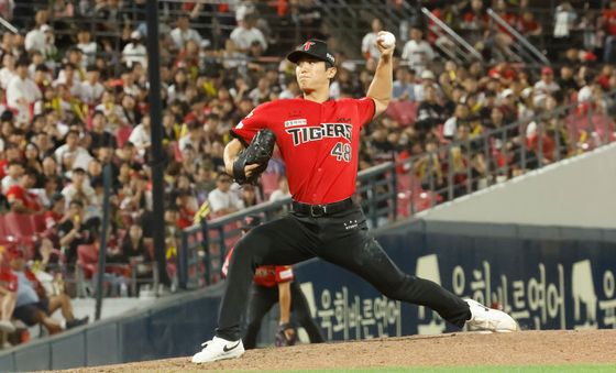 마무리 역투하는 이의리