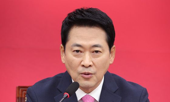최고위 발언하는 장동혁 대표