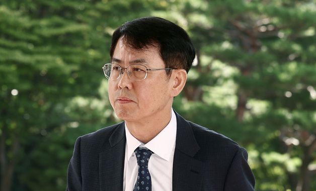 퇴임 앞둔 이흥구 대법관