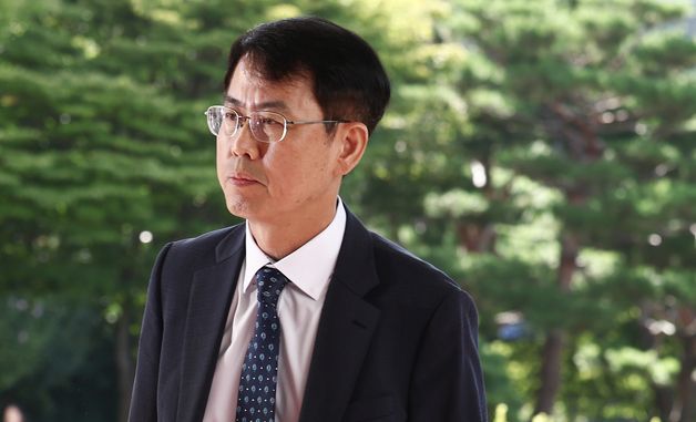 퇴임 앞둔 이흥구 대법관