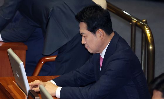 본회의 자리한 장동혁 대표