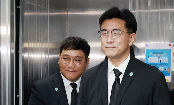 최고위위원회의 참석하는 오준호 당대표와 박기홍 최고위원