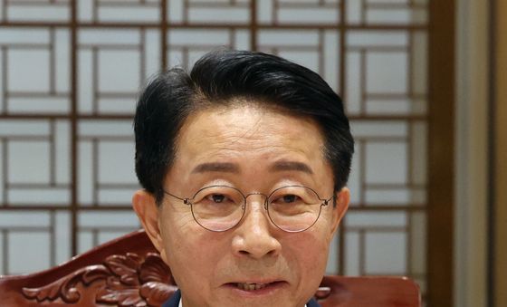 인사말하는 조정식 국회의장