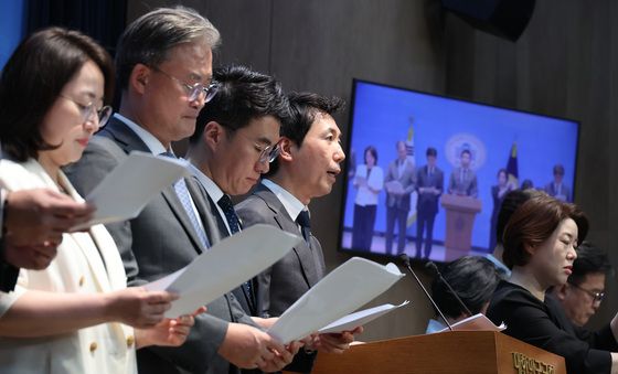 이진숙 과방위 사보임 촉구하는 민주당