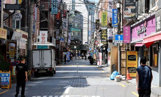 고물가·음주 문화 변화에 썰렁한 대학가