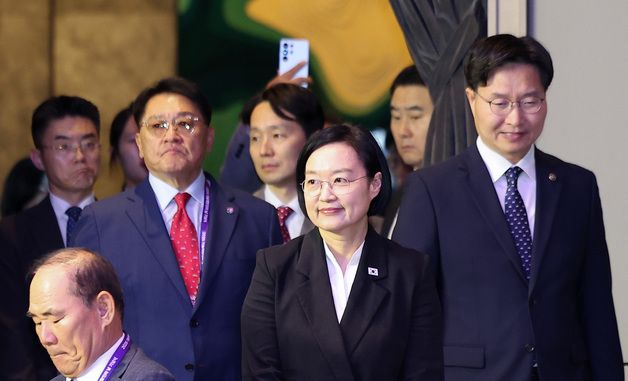 기술개발인의 날 기념식 참석하는 한성숙 총리