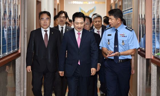 공군사관학교 찾은 장동혁 대표