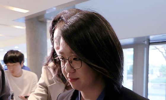 논란 속 출근 이어가는 용혜인 후보자
