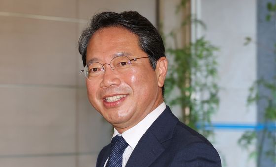 미소 보이는 김승원 법무부 장관 후보자