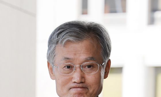 조희대 대법원장, 대법관 후보 재제청 요구에는 '묵묵부답'