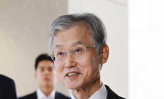 대법관 후보 재제청 요구 12일째 '입장 발표는 아직'