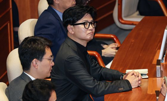 본회의 참석한 한동훈 의원