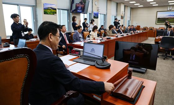 김정호 위원장, 기후에너지환경노동위원회 전체회의 주재