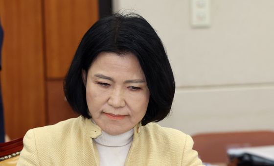 과방위 전체회의 자리한 이진숙 의원