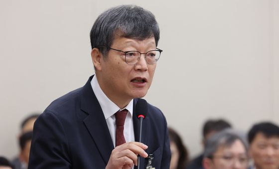 인사말하는 김유열 사장