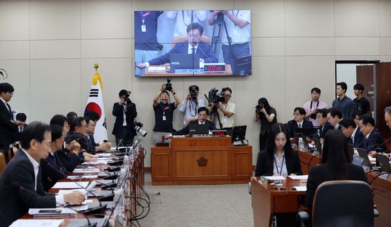 국회 재경위, 이형일 후보자 청문회 건 가결