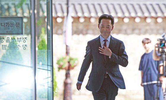 김지용 초대 중수청장 후보자의 첫 출근길