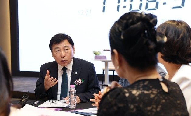 정근식 서울시 교육감, '학부모 공론장' 참석해 의견 청취