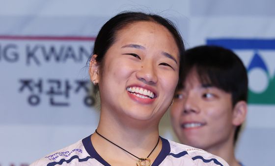 배드민턴 여제의 환한 웃음