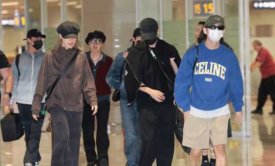 방탄소년단, 월드 투어 마치고 귀국