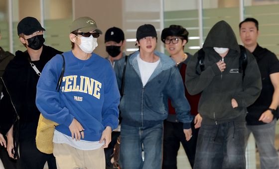 방탄소년단, 입국