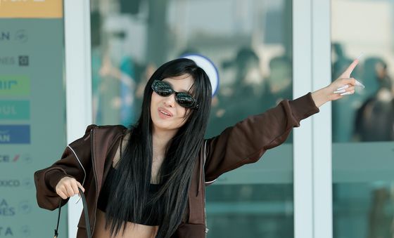 아이들 소연, 비행기 타고 떠나요