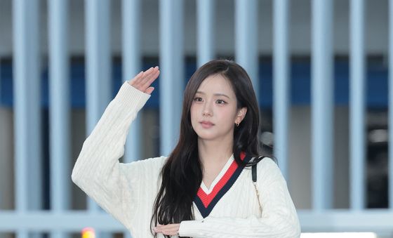 블랙핑크 지수, 공항에 뜬 바비
