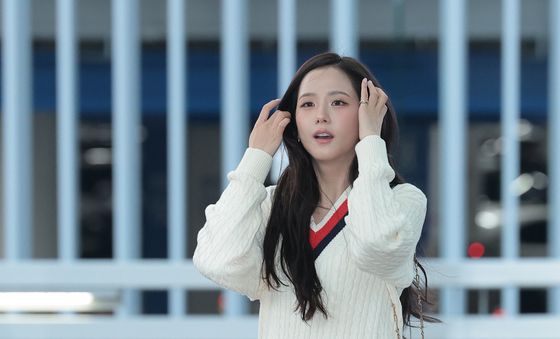 출국하는 지수