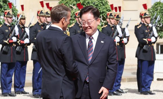엘리제궁 도착한 이재명 대통령