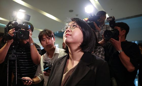 출근하는 용혜인 장관 후보자