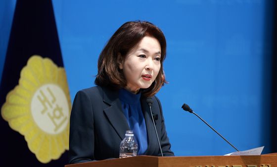 기자회견하는 김민전 의원