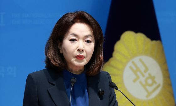 기자회견 하는 김민전 의원