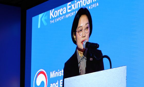 축사하는 한성숙 총리