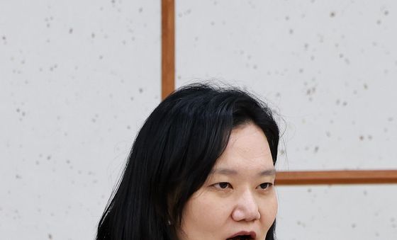 발언하는 김남희 단장