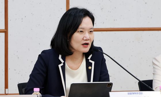 발언하는 김남희 단장