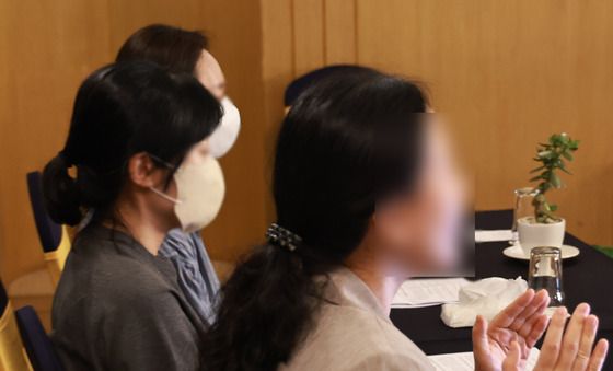 기자회견 나선 실종자 가족