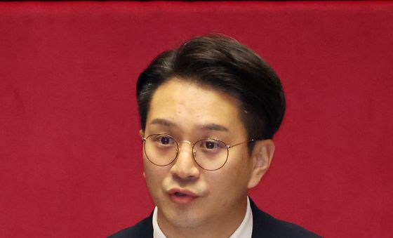전용기 의원, 대정부질문