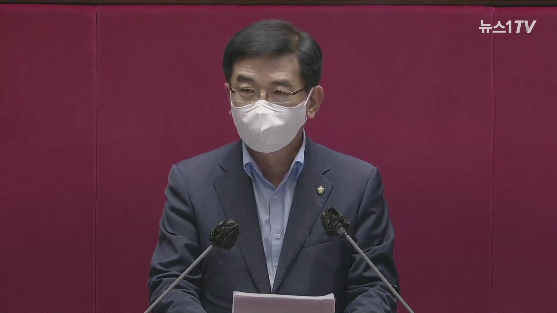 연관비디오 - 울먹이며 종부세법 개정 막아선 장혜영 "서민 대신해 민원 드립니다"