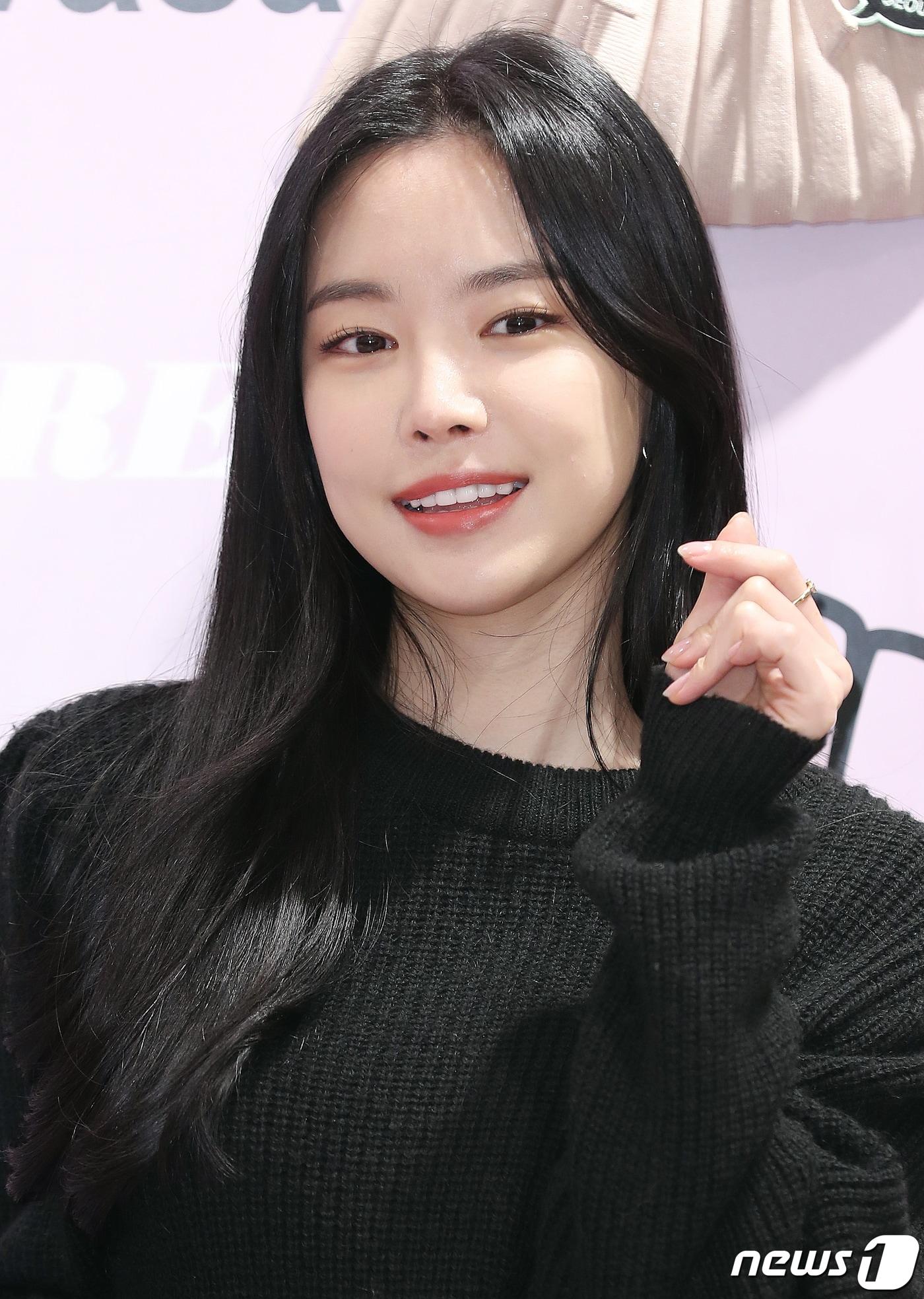 손나은