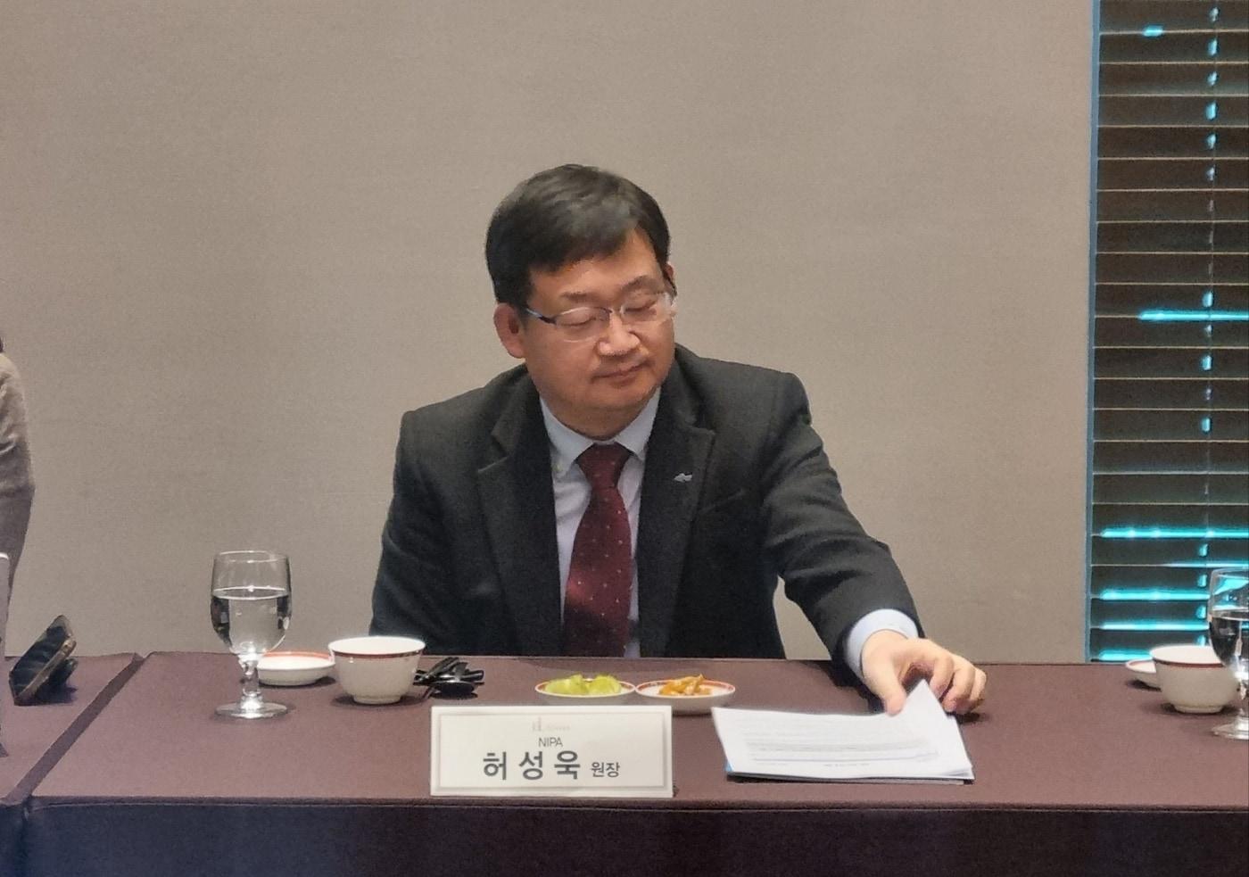 과학기술정보통신부 산하 정보통신산업진흥원(NIPA)이 올해 인공지능(AI)·메타버스·소프트웨어(SW) 등 8000억원 규모의 54개 사업을 추진한다고 18일 밝혔다. 사진은 이날 기자 간담회에 참석한 허성욱 정보통신산업진흥원(NIPA) 원장 ⓒ 뉴스1 윤지원 기자