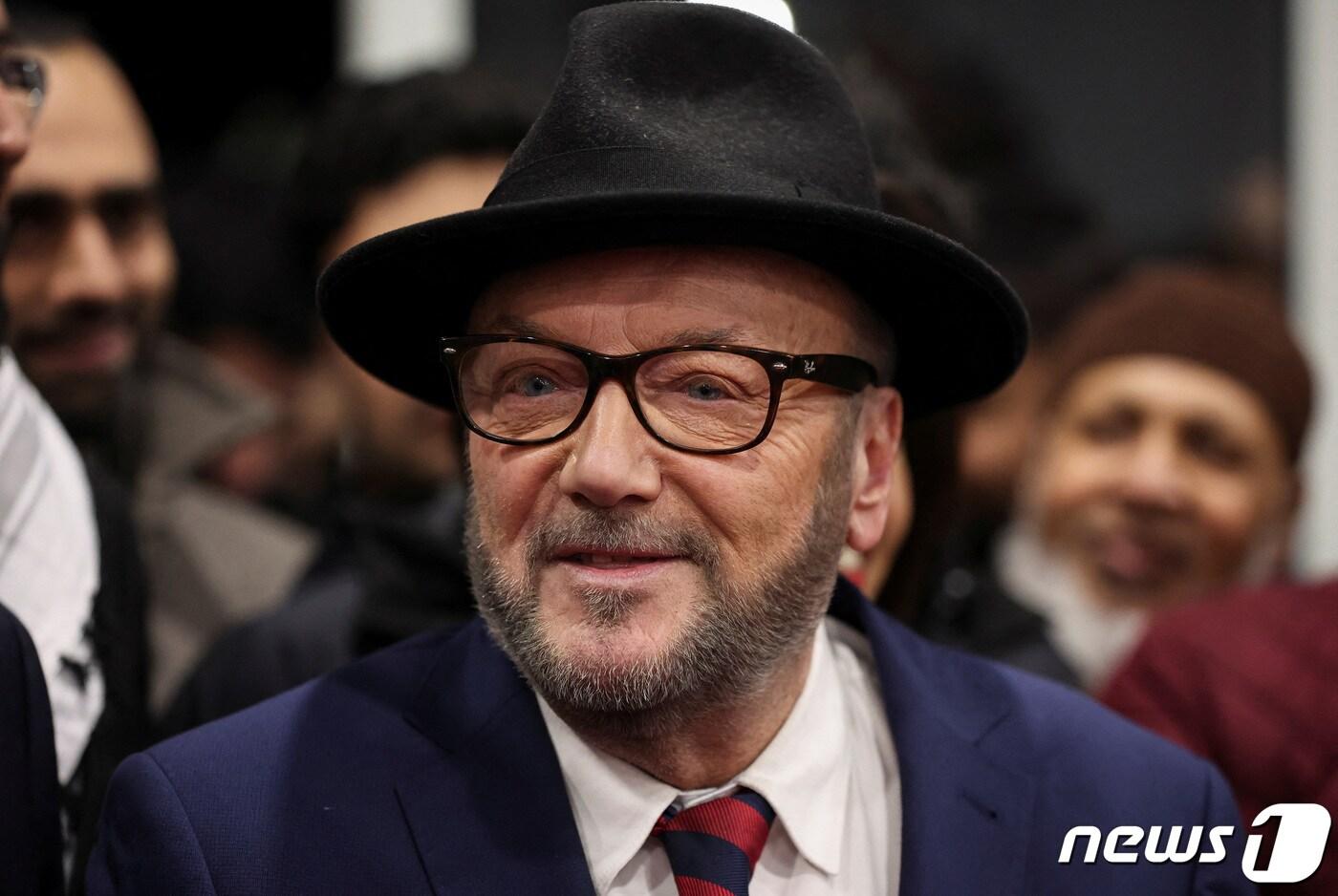 영국 사회주의 정치인으로 분류되는 조지 갤러웨이가 팔레스타인에서 벌어지는 가자 전쟁을 비판하는 선거 프레임으로 캠페인을 벌인 끝에 1일(현지시간) 주요 정당 후보들을 모두 제치고 승리를 거머쥐었다. 2024.3.1 ⓒ 로이터=뉴스1 ⓒ News1 강민경 기자