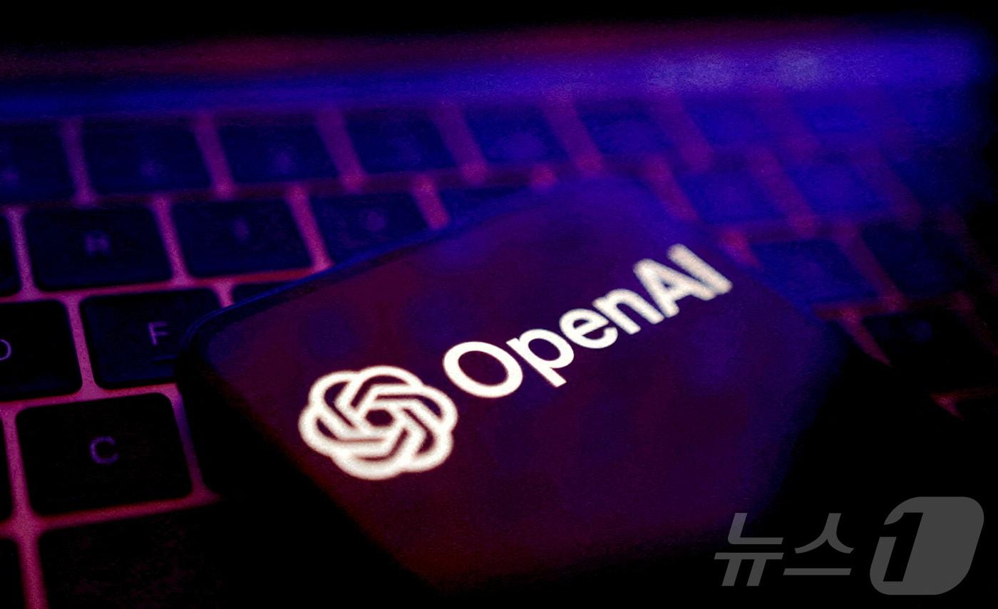 FILE PHOTO: Illustration shows OpenAI logo ⓒ 로이터=뉴스1