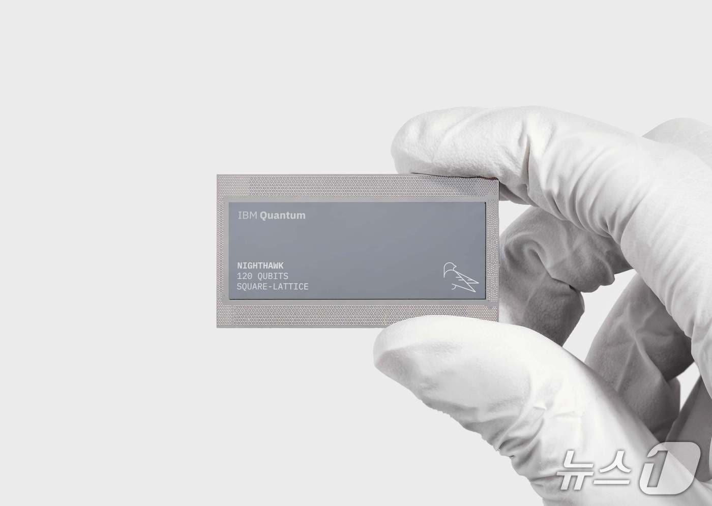 IBM 퀀텀 나이트호크 프로세서(IBM 제공)