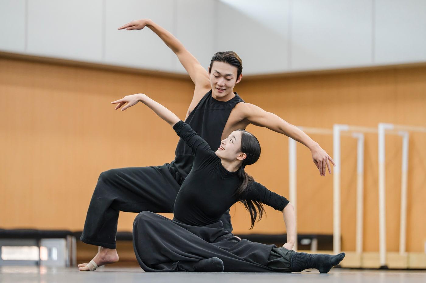 국수호가 안무한 '티벳의 하늘'의 시연을 선보이는 국립무용단원들(국립극장 제공)