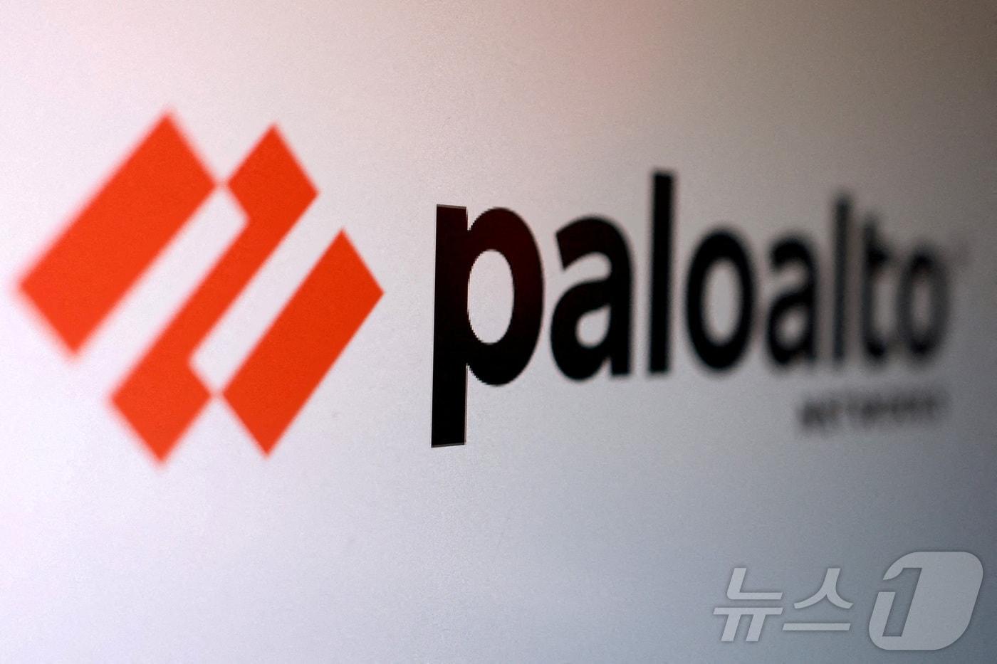 FILE PHOTO: Illustration shows Palo Alto Networks logo ⓒ 로이터=뉴스1
