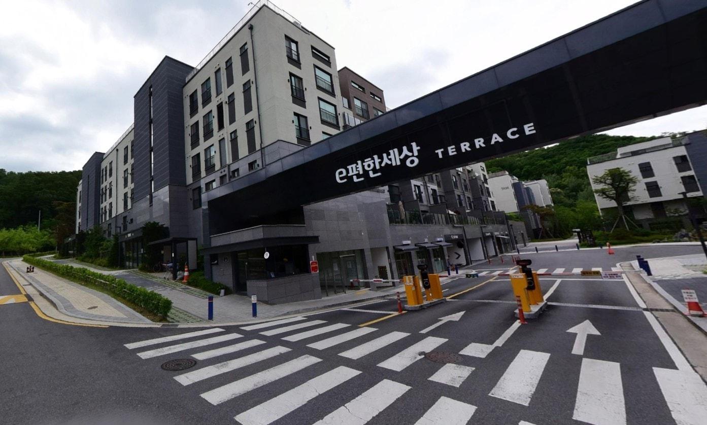 본문 이미지 - 성남 수정구 창곡동에 위치한 e편한세상테라스위례 단지 정문(네이버지도 제공).뉴스1 ⓒ News1