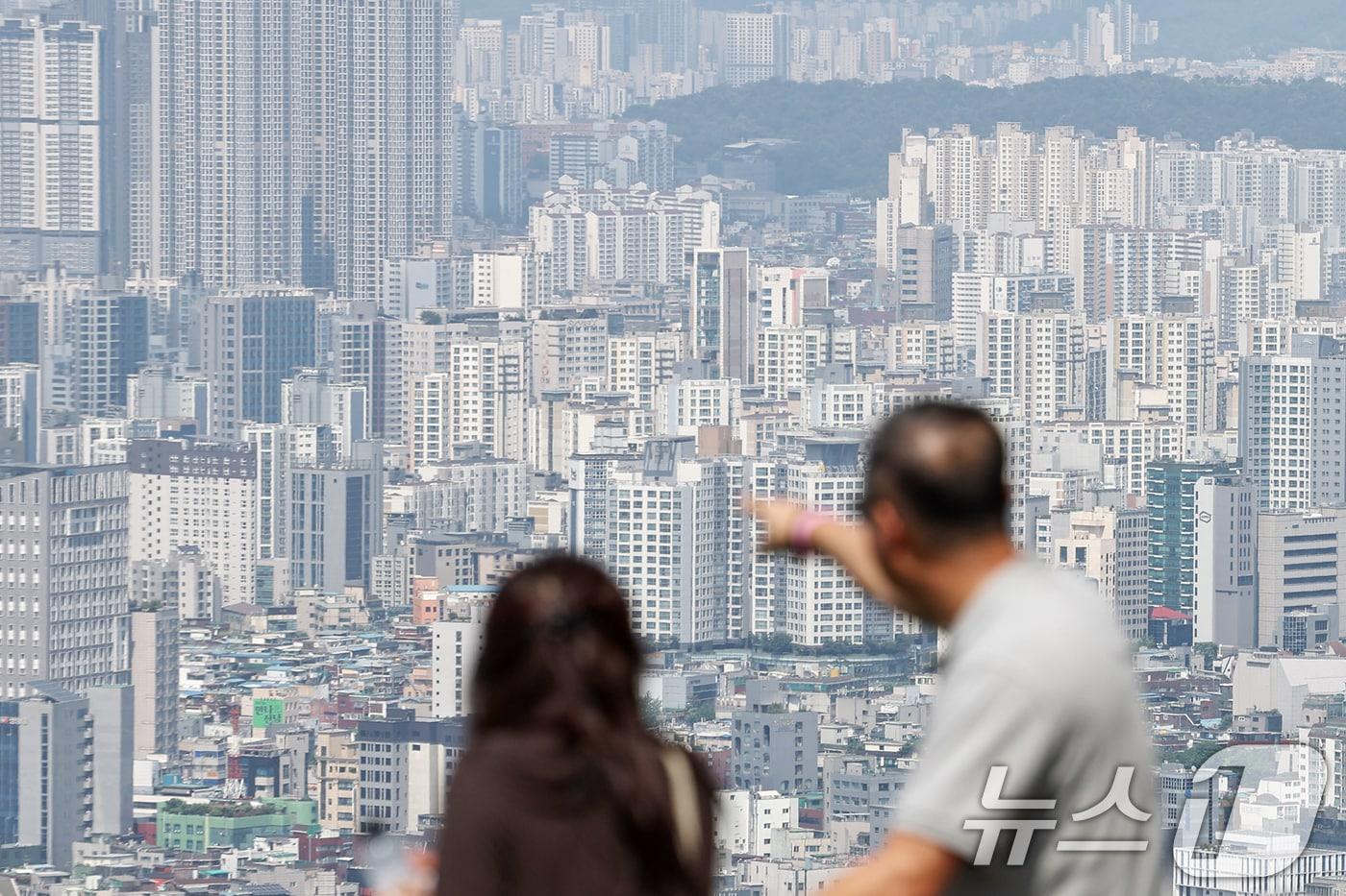 서울 중구 남산에서 바라본 시내 아파트 단지 모습. /뉴스1 ⓒ News1 민경석 기자