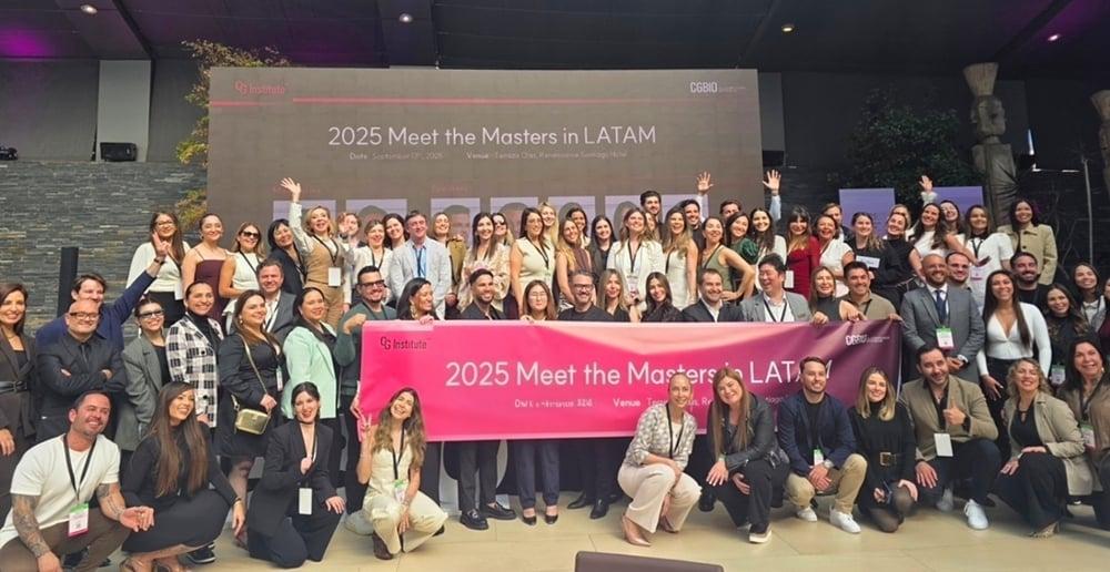 본문 이미지 - 중남미(LATAM) 의료진 대상 '밋 더 마스터' 참가자들이 행사 후 기념사진을 찍고 있다.(시지바이오 제공)/뉴스1